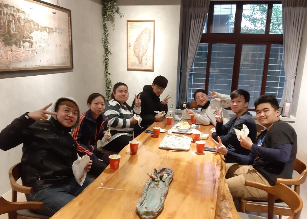 藏風民宿the Wind Guesthouse 2022 ไถหนาน ภายนอก รูปภาพ