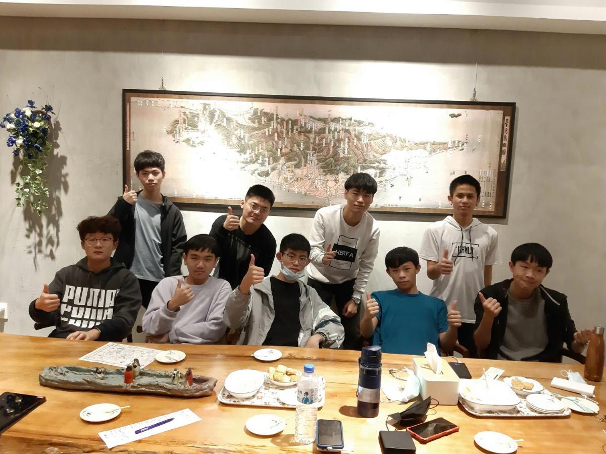 藏風民宿the Wind Guesthouse 2022 ไถหนาน ภายนอก รูปภาพ