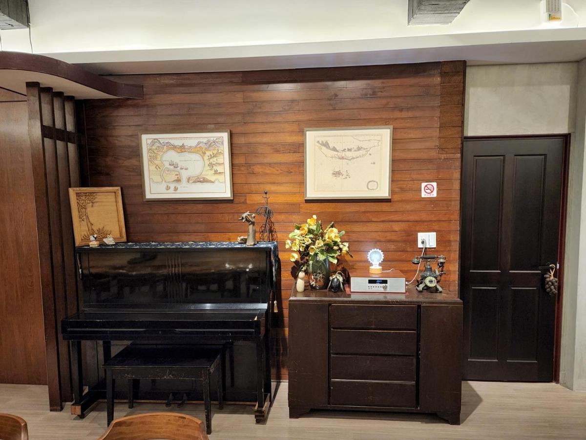 藏風民宿the Wind Guesthouse 2022 ไถหนาน ภายนอก รูปภาพ